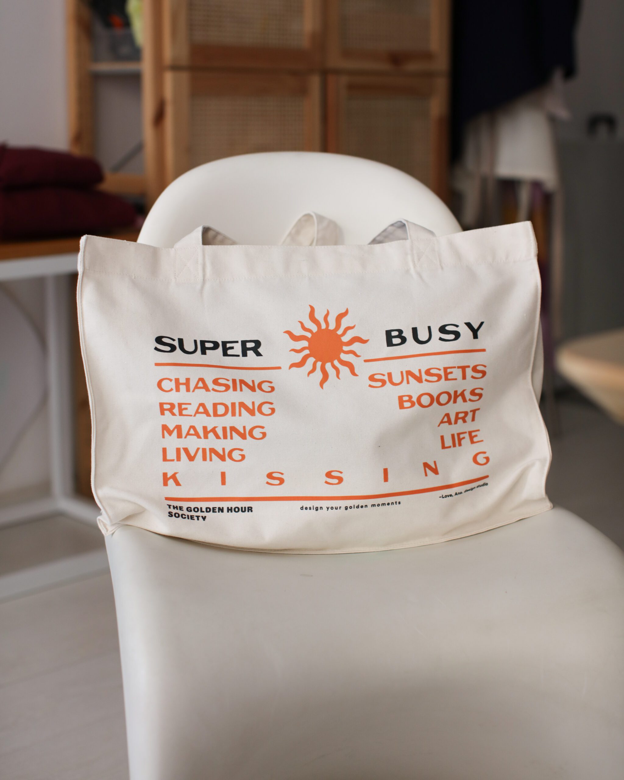 SUPER BUSY canvas tote