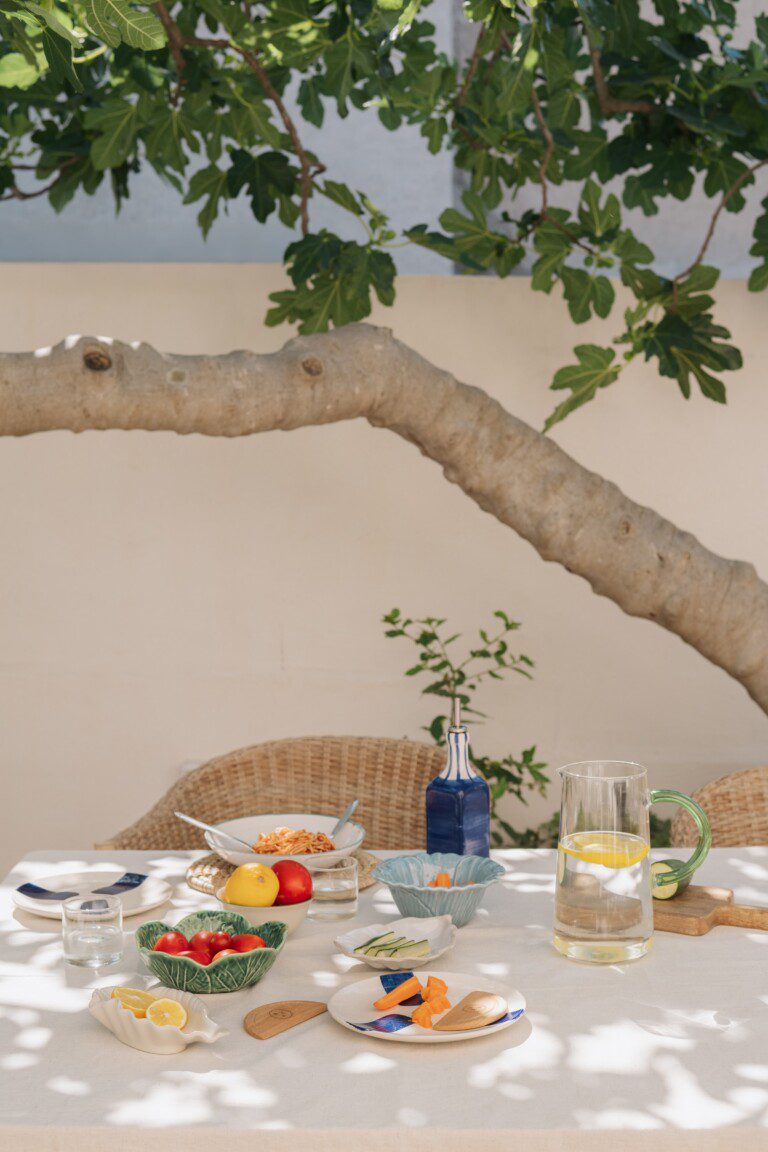 BZS ONE Family tool – table under the tree