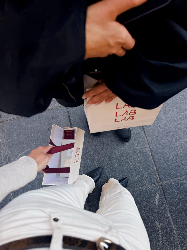 LAB – shopping bag and box
